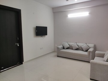 Room in 2 BHK Builder Floor at Sector 40 – for Rent