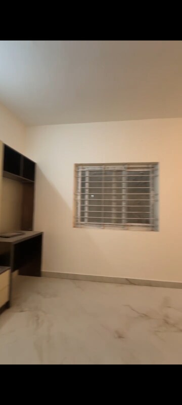 Room in 4 BHK Apartment at Sultanpalya – for Sale
