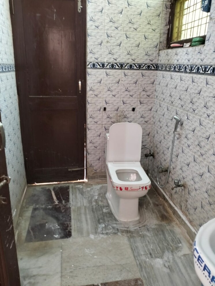 Bathroom, sector 38 1 Bedroom 1000 Sq.Ft. Builder Floor In Sector 38 Gurgaon 8920833