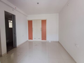 Room in 2 BHK Apartment at Godrej Emerald, Ghodbunder Road – for Rent