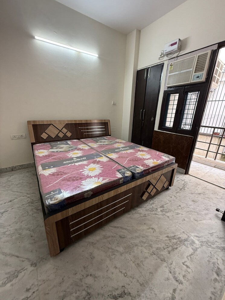 Bedroom, sector 45 2 Bedroom 1250 Sq.Ft. Builder Floor In Sector 45 Gurgaon 8920849