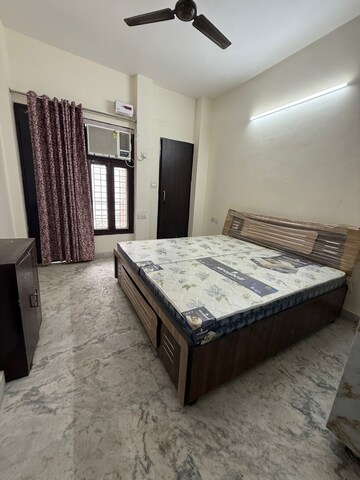 Bedroom in 2 BHK Builder Floor at Sector 45 – for Rent