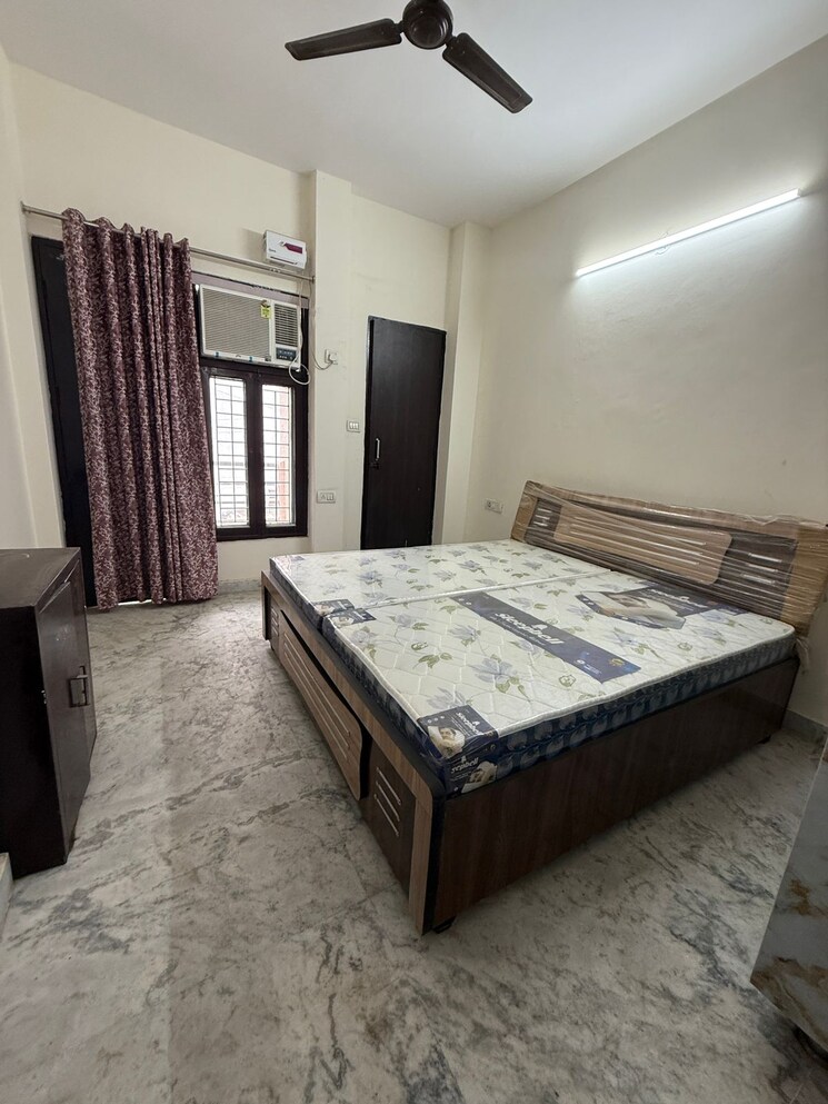 Bedroom, sector 45 2 Bedroom 1250 Sq.Ft. Builder Floor In Sector 45 Gurgaon 8920849
