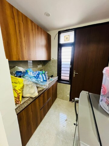 Bedroom in 1 BHK Builder Floor at Sector 40 – for Rent