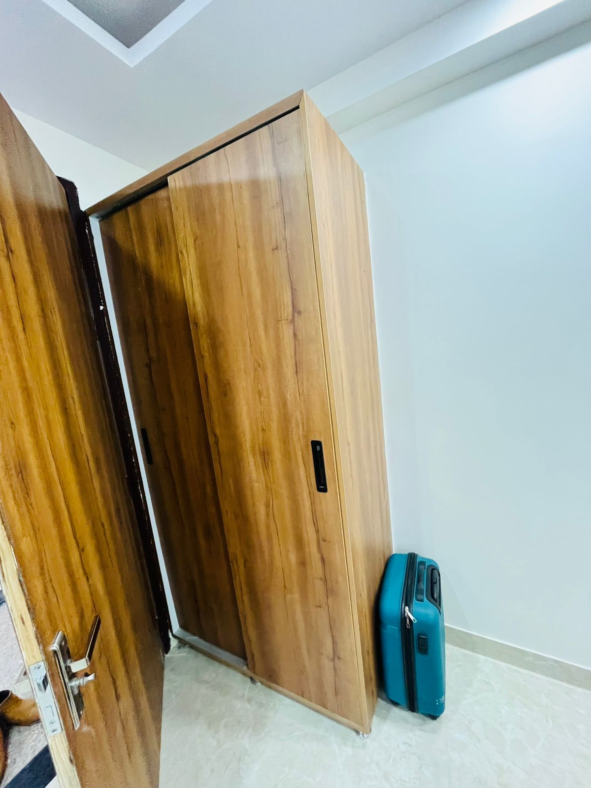 Furnished Amenities in 1 BHK Builder Floor at Sector 40 – for Rent