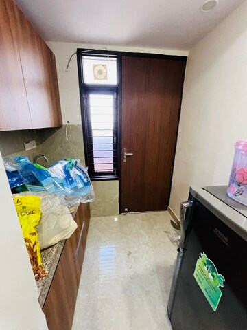 Bedroom in 1 BHK Builder Floor at Sector 40 – for Rent