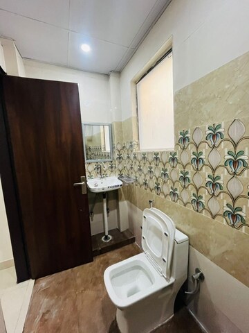 Master Bedroom in 2 BHK Builder Floor at Sector 47 – for Rent