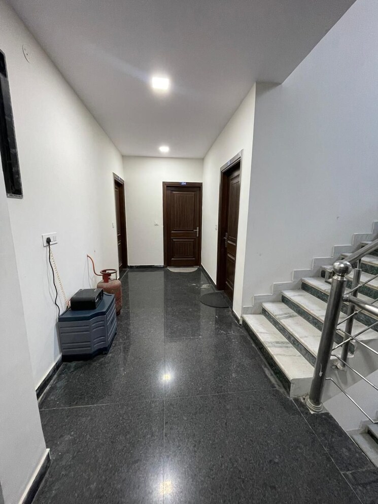 Room, sector 40 1 RK 648 Sq.Ft. Builder Floor In Sector 40 Gurgaon 8920871