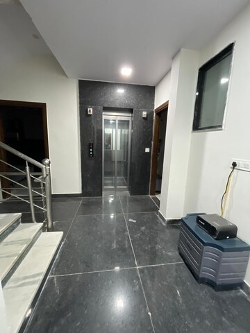 1 RK Builder Floor For Rent in Sector 40