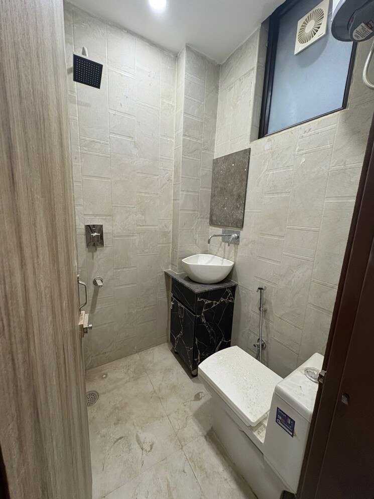 Bathroom, sector 38 1 RK 644 Sq.Ft. Builder Floor In Sector 38 Gurgaon 8920874