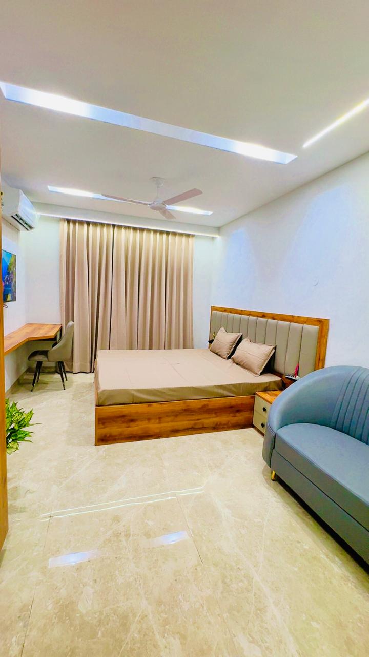 StudioBuilder Floor For Rent in V Block 