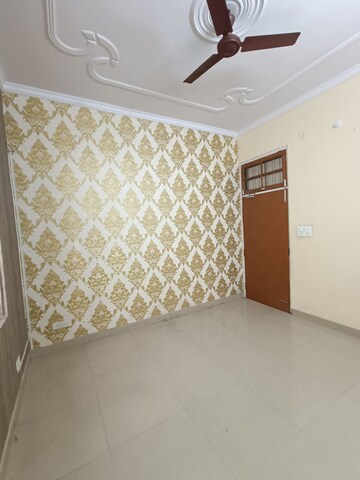 Room in 4 BHK Villa at Gomti Nagar – for Rent
