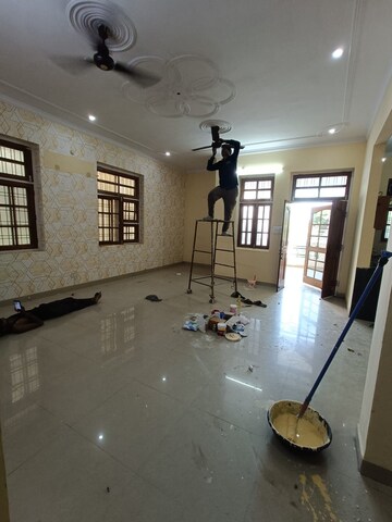Living Room in 4 BHK Villa at Gomti Nagar – for Rent