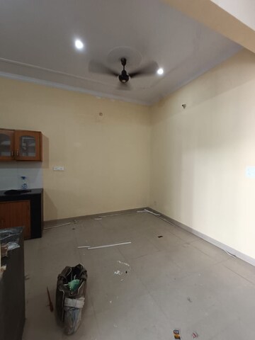 Furnished Amenities in 4 BHK Villa at Gomti Nagar – for Rent