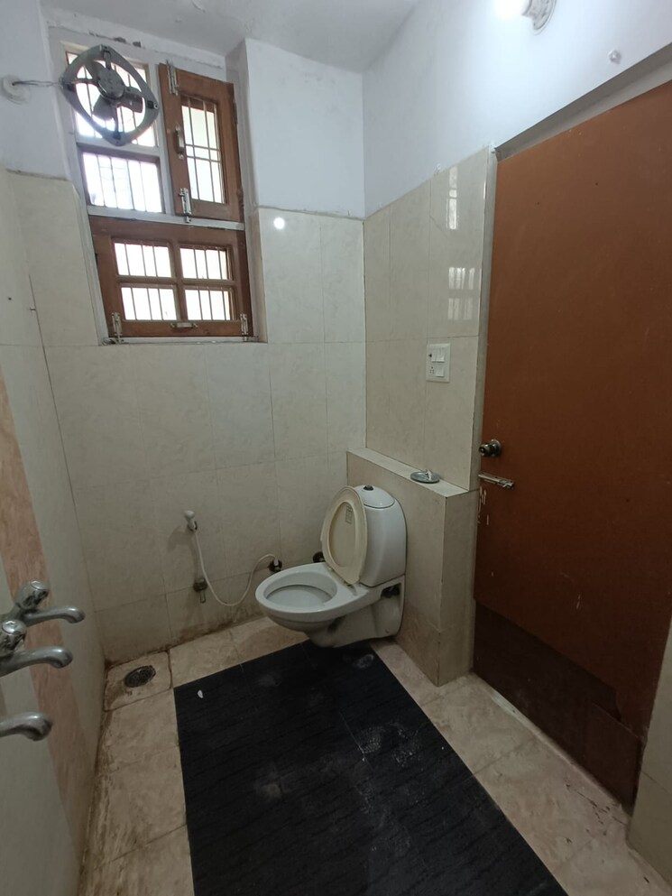 Bathroom, gomti nagar 4 Bedroom 3200 Sq.Ft. Villa In Gomti Nagar Lucknow 8920885