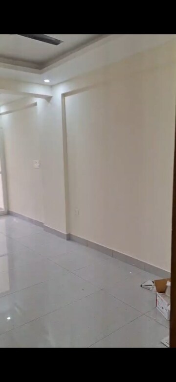 Room in 2 BHK Apartment at Rajpur Road – for Rent