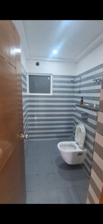 Attached Bathroom in 2 BHK Apartment at Rajpur Road – for Rent
