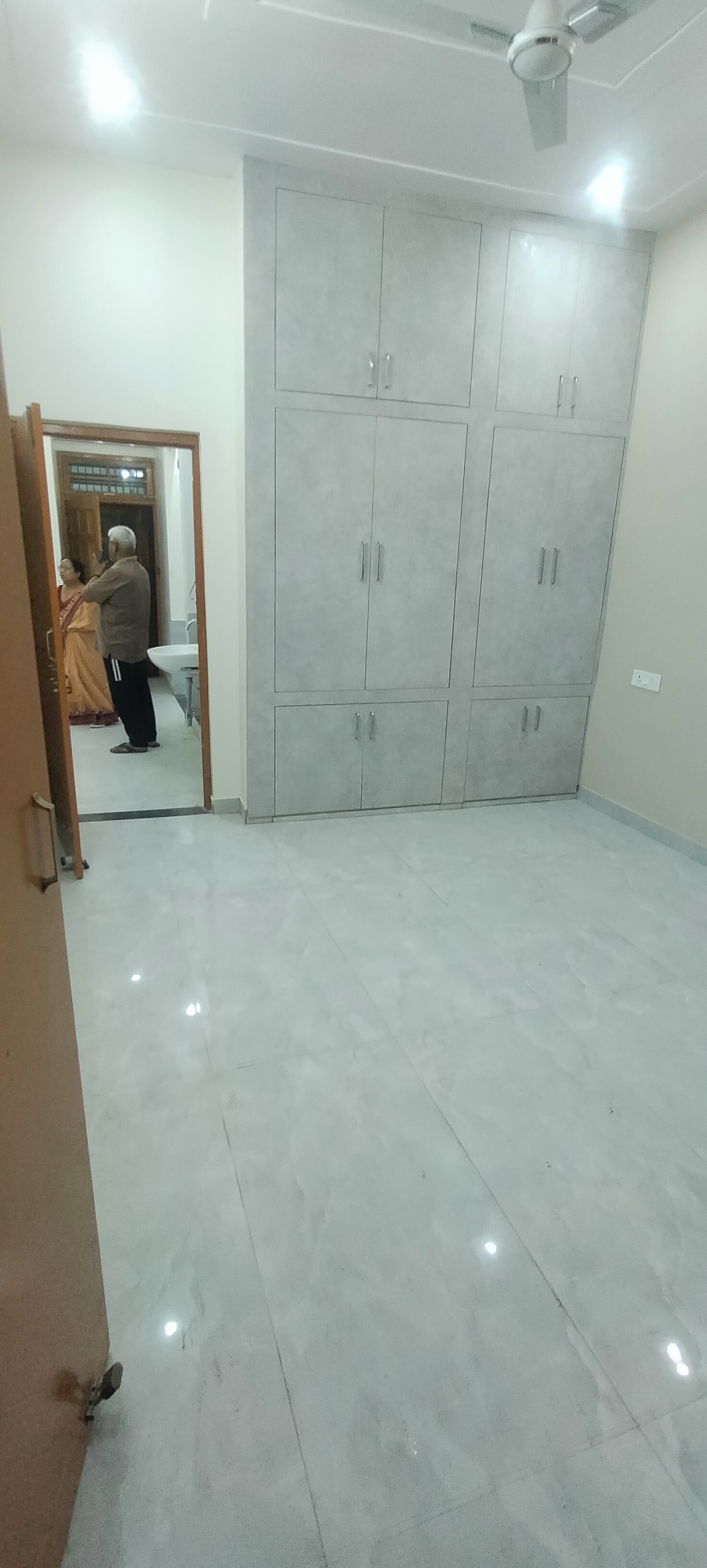 2 BHK + Pooja Room,Study Room,Extra Room Villa For Rent in 2bhk 1st Floor New Makan 