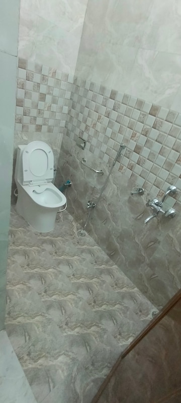 Bathroom in 2 BHK Villa at Gomti Nagar – for Rent
