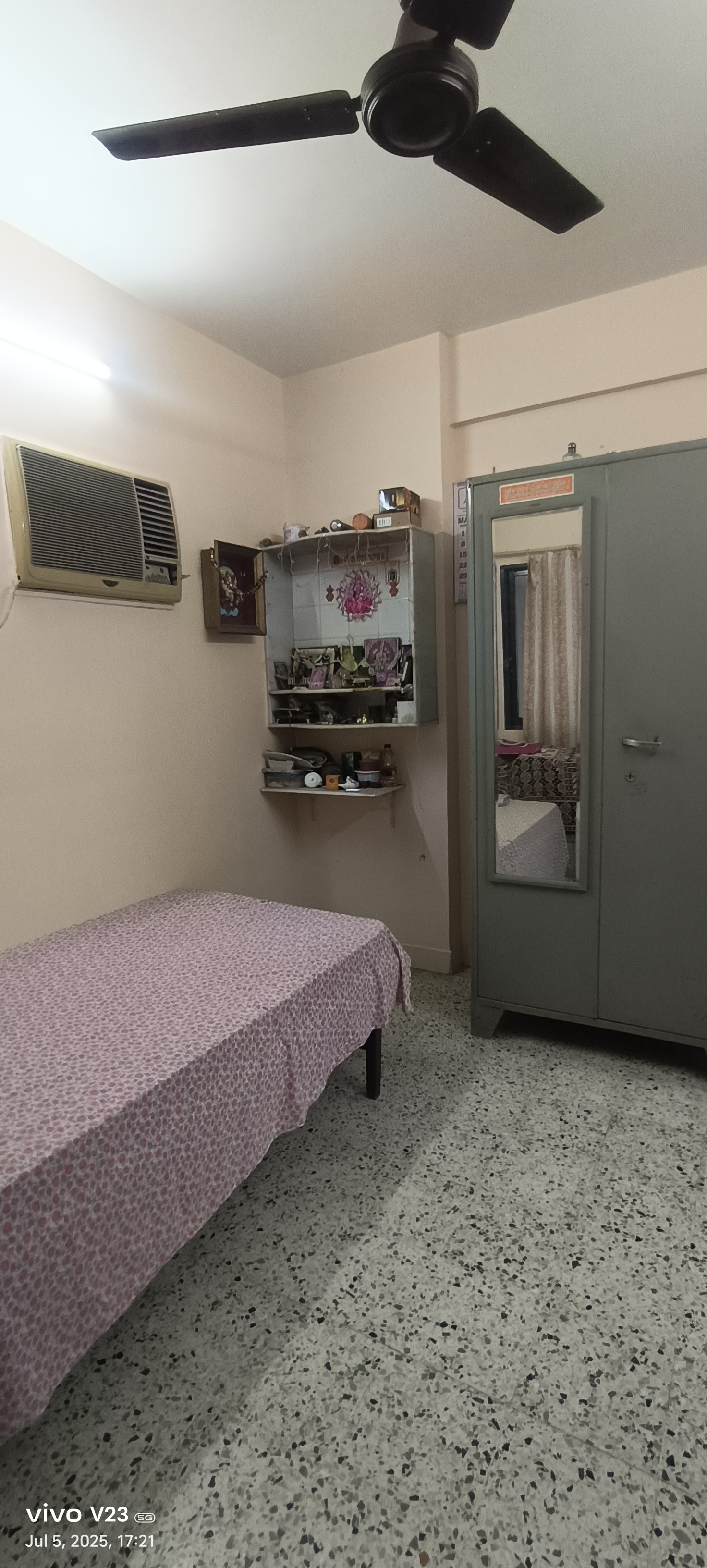 2 BHK + Pooja Room,Study Room Apartment For Sale in Chitravani Chs