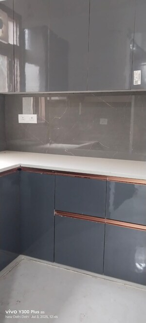 Furnished Amenities in 2 BHK Builder Floor at Govindpuri – for Sale