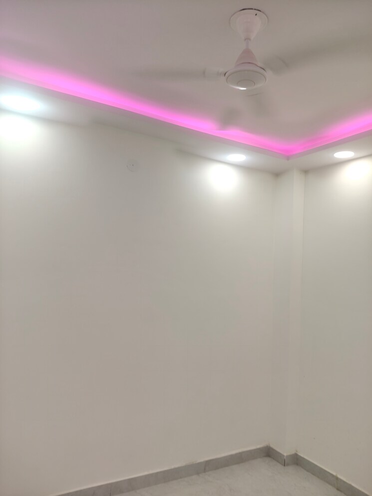 Room, govindpuri 3 Bedroom 910 Sq.Ft. Builder Floor In Govindpuri Delhi 8920936