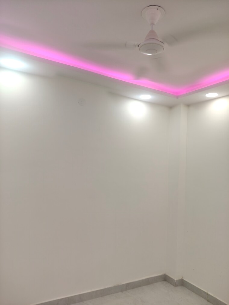 Room, govindpuri 3 Bedroom 910 Sq.Ft. Builder Floor In Govindpuri Delhi 8920936