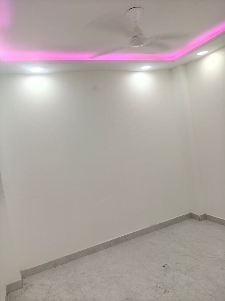 Room, govindpuri 3 Bedroom 910 Sq.Ft. Builder Floor In Govindpuri Delhi 8920936