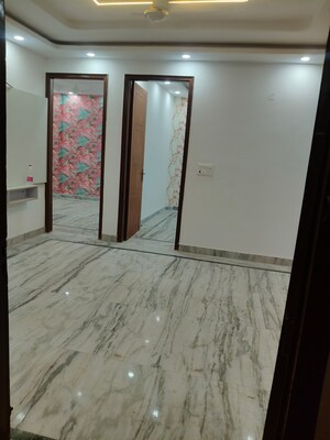 Room in 3 BHK Builder Floor at Govindpuri – for Sale