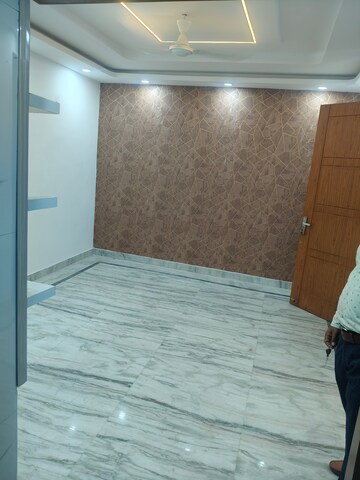 Room in 3 BHK Builder Floor at Govindpuri – for Sale