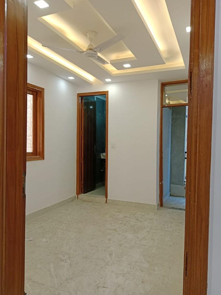 Room, govindpuri 3 Bedroom 900 Sq.Ft. Builder Floor In Govindpuri Delhi 8920965