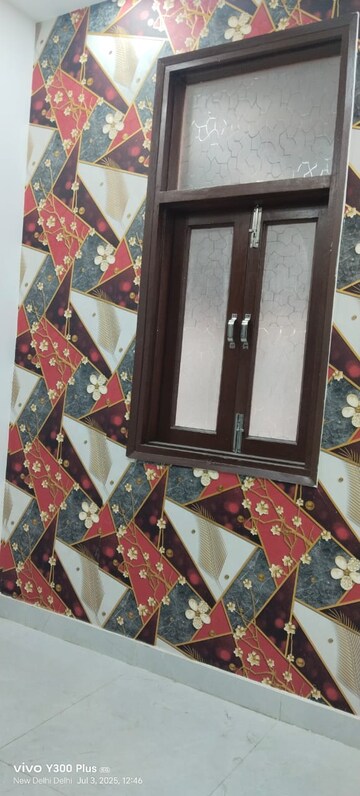 Furnished Amenities in 3 BHK Builder Floor at Govindpuri – for Rent