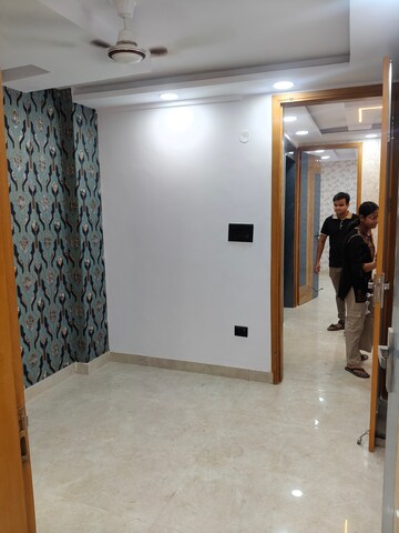 Room in 2 BHK Builder Floor at Govindpuri – for Rent