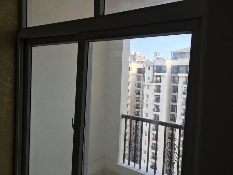 Room, amrapali-silicon-city 2 Bedroom 1035 Sq.Ft. Apartment In Sector 76 Noida 8920981