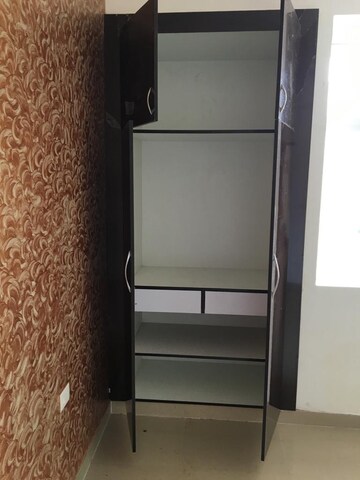 Furnished Amenities in 2 BHK Apartment at Amrapali Silicon City, Sector 76 – for Sale