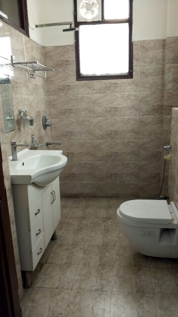 Bathroom in 4 BHK Villa at RWA Apartments Sector 50, Sector 50 – for Rent