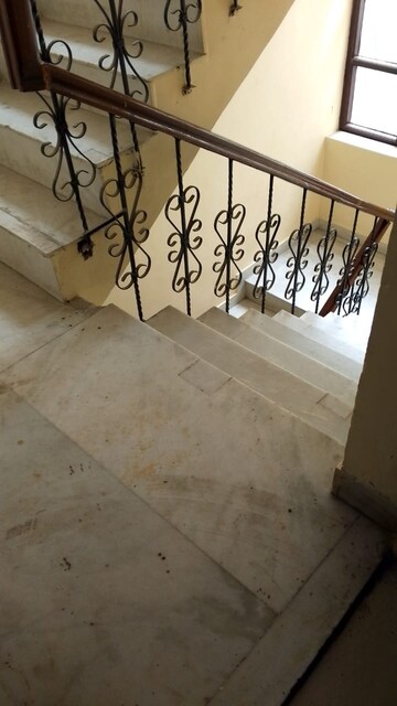 Balcony in 4 BHK Villa at RWA Apartments Sector 50, Sector 50 – for Rent