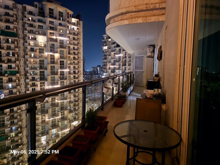 Balcony, mahagun-mezzaria 3 Bedroom 2500 Sq.Ft. Apartment In Sector 78 Noida 8920984