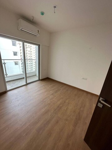 Room in 3 BHK Apartment at Gera World of Joy, Kharadi – for Rent