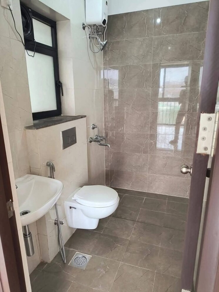 Bathroom, duville-riverdale-suites 1 Bedroom 370 Sq.Ft. Apartment In Kharadi Pune 8921010