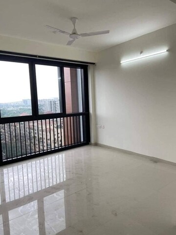 Room in 2 BHK Apartment at Duville Riverdale Heights, Kharadi – for Rent