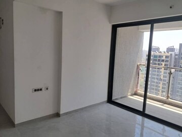 Room in 2 BHK Apartment at Unique Youtopia, Kharadi – for Rent
