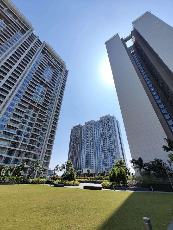 3.5 BHK + Servant Room 2250 Sq.Ft. Apartment in Panchshil Towers