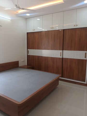 Furnished Amenities in 3 BHK Apartment at Manikonda – for Rent