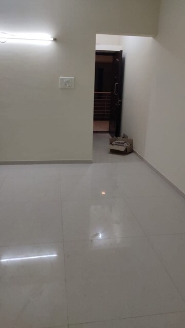 Room in 2 BHK Apartment at Vascon Forest County, Kharadi – for Rent