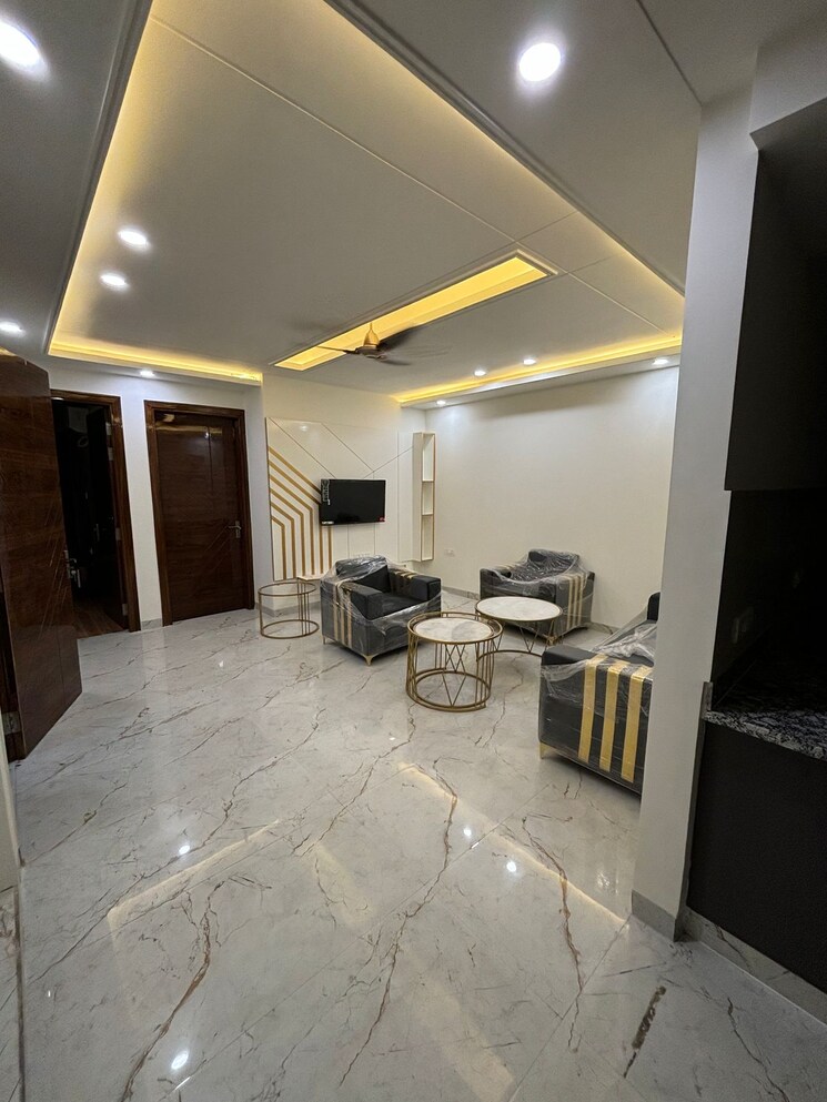 Living Room, golden-floors 3 Bedroom 2000 Sq.Ft. Builder Floor In Sector 50 Gurgaon 8921030