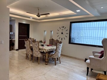 Living Room in 2.5 BHK Builder Floor at Baani Square, Sector 50 – for Rent