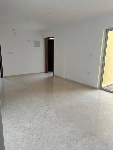 Room in 2 BHK Apartment at Ganga Platino, Kharadi – for Rent