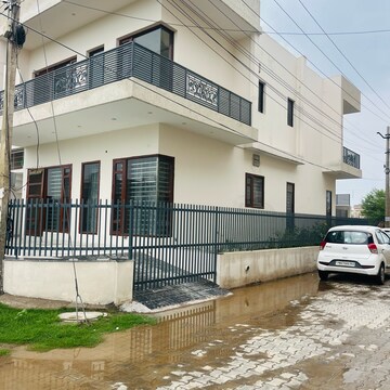 2.5 BHK Independent House For Sale in Aerocity