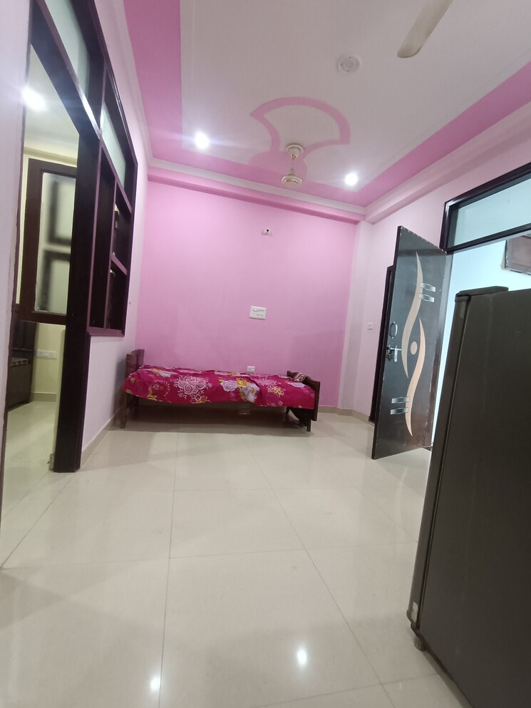 Room, mayur vihar phase 1 extension 2.5 Bedroom 1050 Sq.Ft. Builder Floor In Mayur Vihar Phase 1 Extension Delhi 8921074